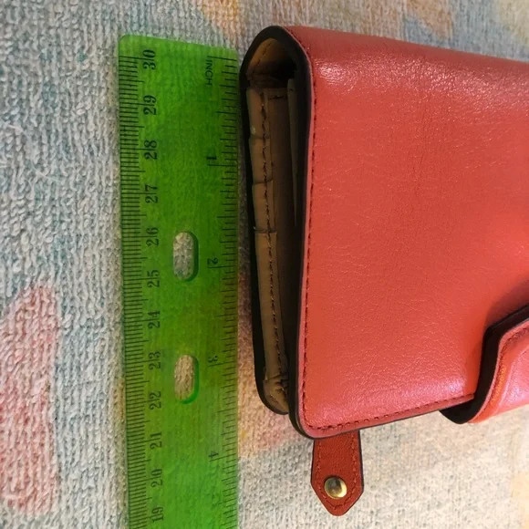 Coach NWT Coral Leather Wallet - Picture 12 of 12